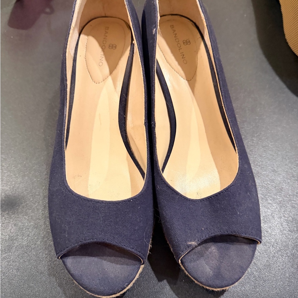 Bandolino Women's Dark Blue Peep Toe Heels